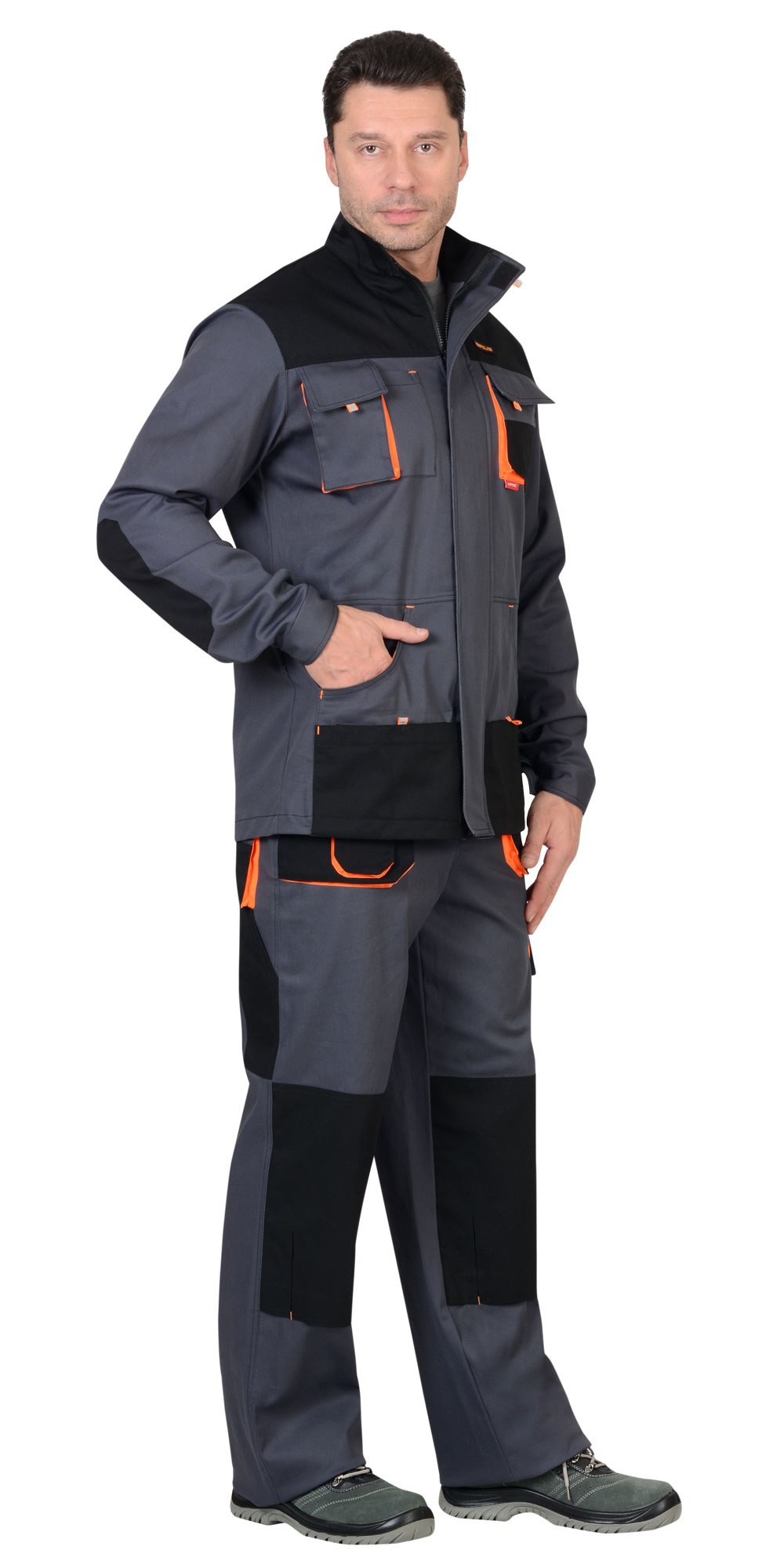 Костюм СИРИУС-МАНХЕТТЕН куртка дл., п/к т.серый с оранж. и черным тк. стрейч пл. 250 г/кв.м Костюм СИРИУС-МАНХЕТТЕН куртка дл., п/к т.серый с оранж. и черным тк. стрейч пл. 250 г/кв.м